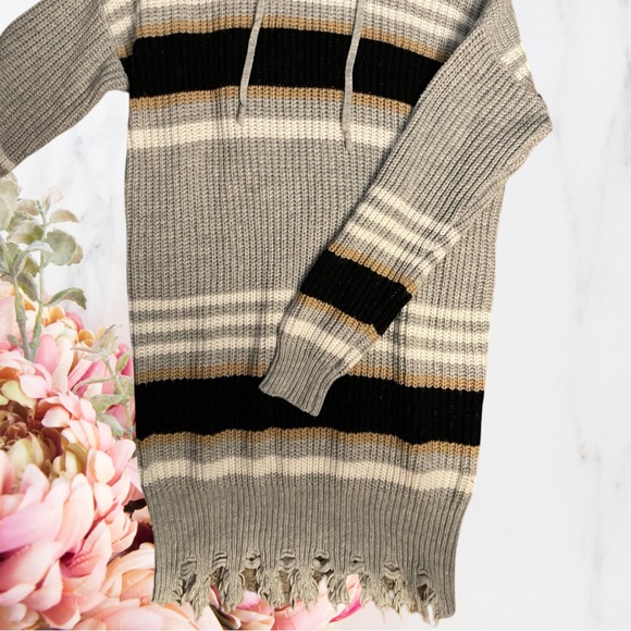 ALMOST FAMOUS HOODED TUNIC SWEATER~ SZ L - Picture 3 of 8